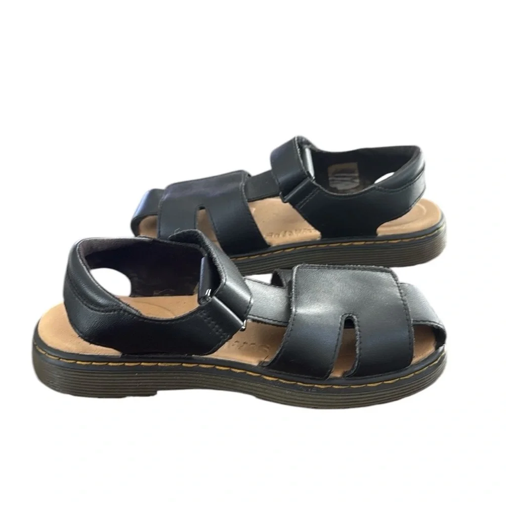 DR. Martens Youth Moby II sandals Size 5